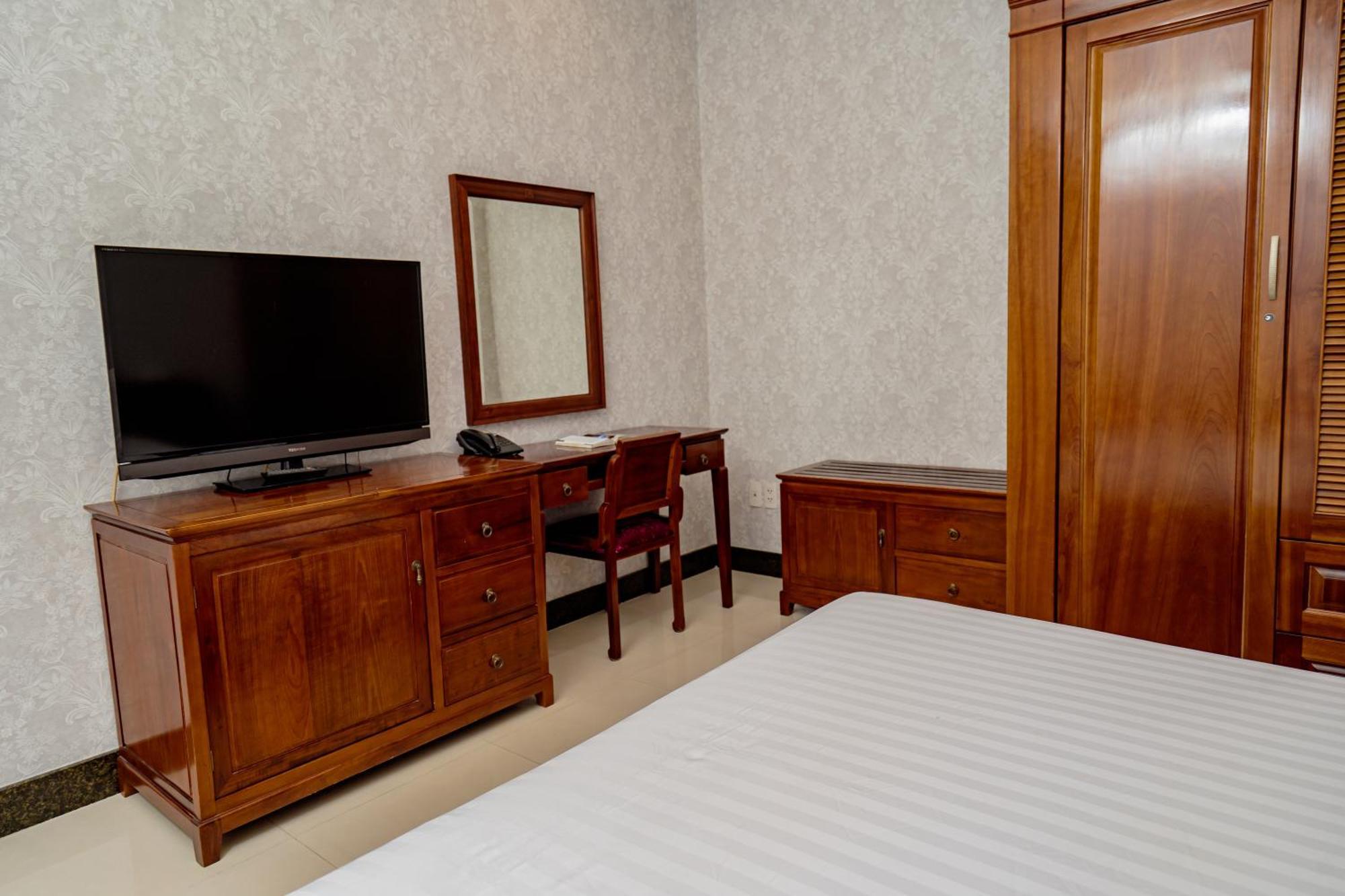 Khách sạn Bến Thành Retreats 2*