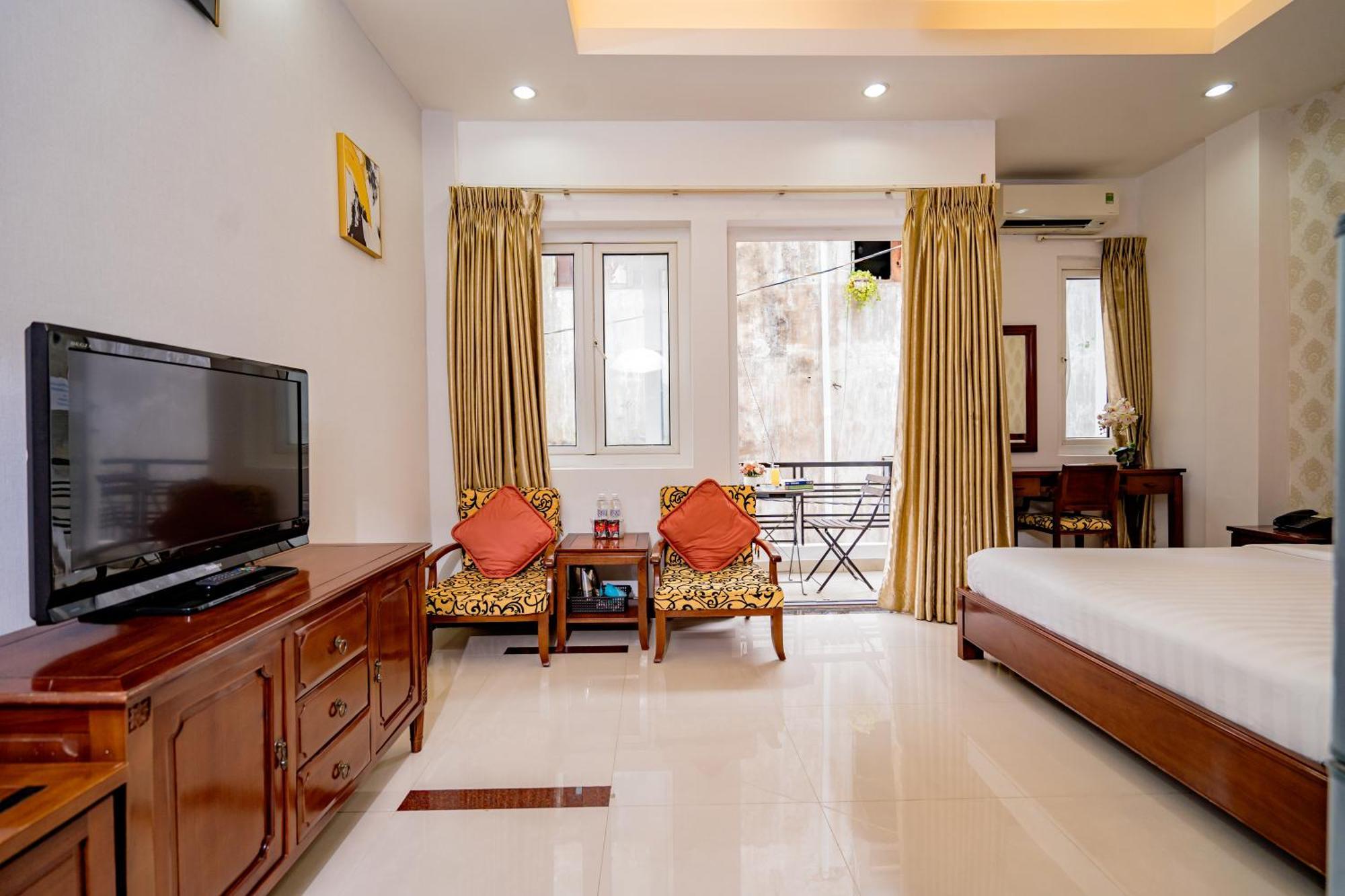 Khách sạn Bến Thành Retreats 2*